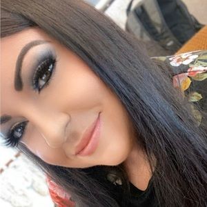 Meet your Posher, Renee